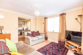 Perfect location for city centre & free parking!
